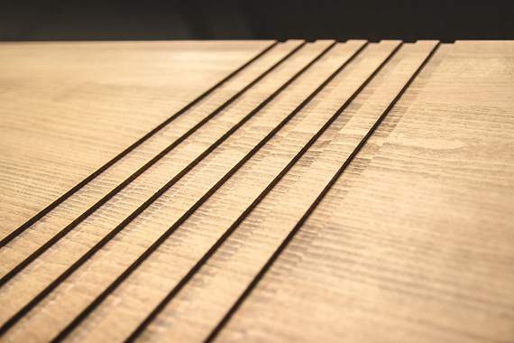 TRYSIL - (z opcją LED) kompletne łoże z litego drewna dębowego, lewitujące, z poj. na pościel, 180x200 cm