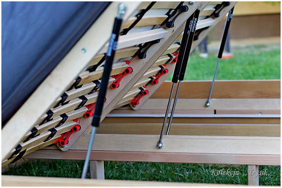 TRYSIL zestaw, drewno dębowe: łoże (z opcją LED) 180x200 + dwie szafki, lewitujące, z poj. na pościel