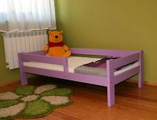 Pontus łóżko sosnowe dla dzieci 80x160, z materacem piankowym