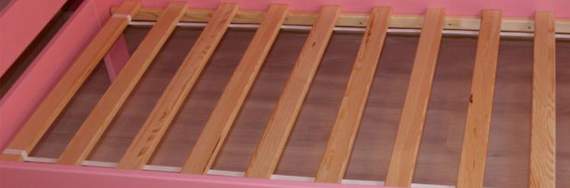 Mikel różowy - łóżko sosnowe dla dzieci 80x160 z materacem piankowym